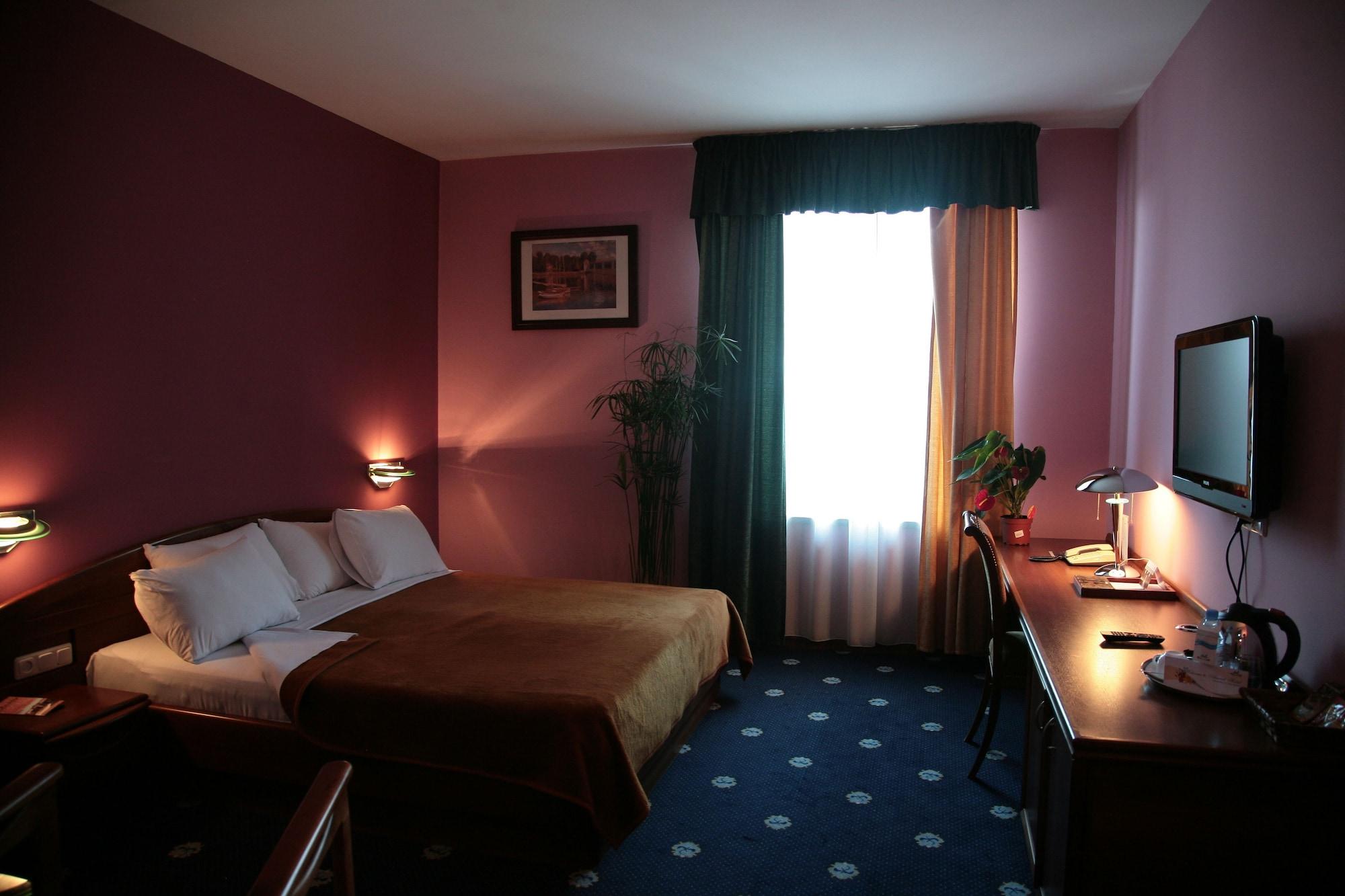 Ararat Hotel Γιερεβάν Εξωτερικό φωτογραφία