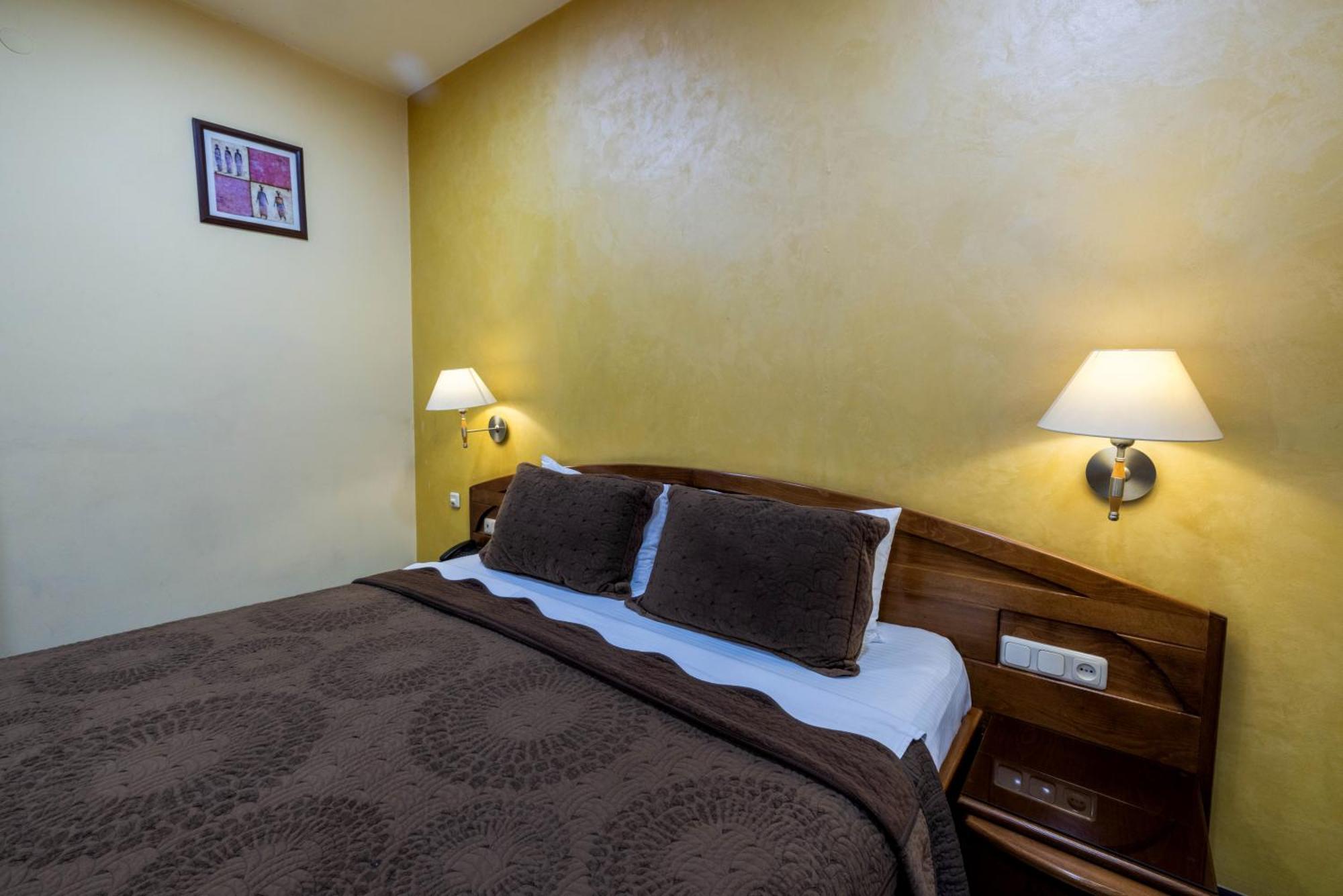 Ararat Hotel Γιερεβάν Εξωτερικό φωτογραφία