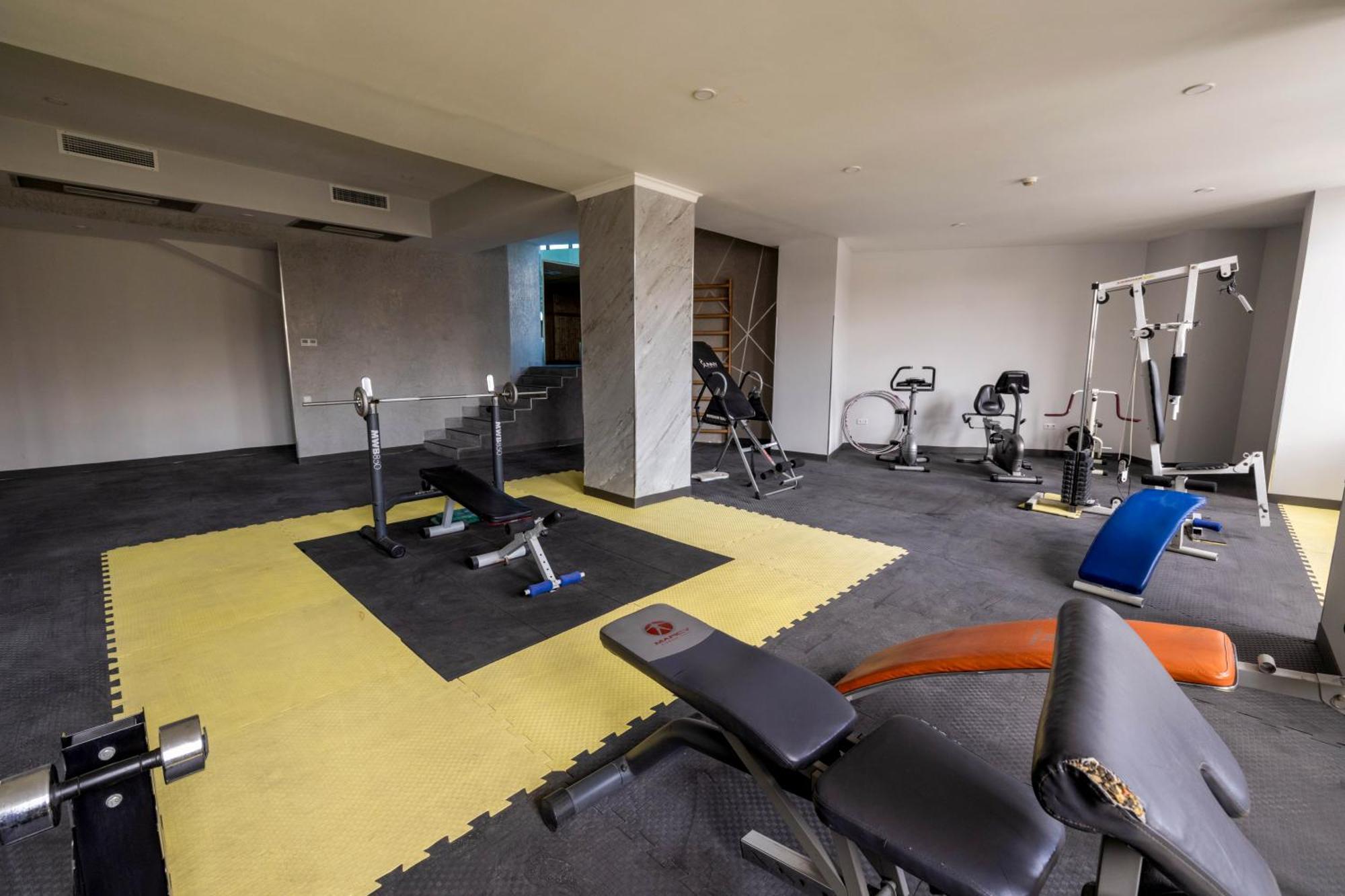 Ararat Hotel Γιερεβάν Εξωτερικό φωτογραφία