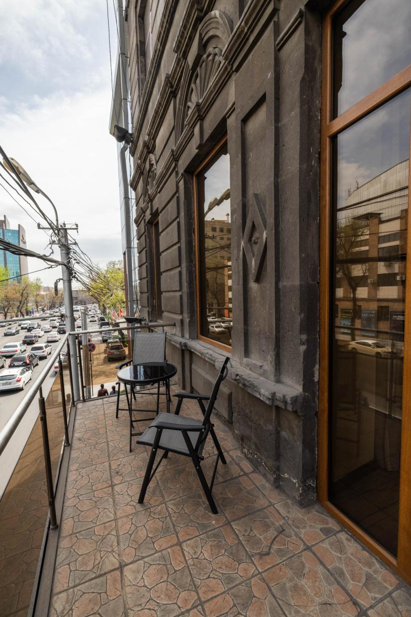 Ararat Hotel Γιερεβάν Εξωτερικό φωτογραφία