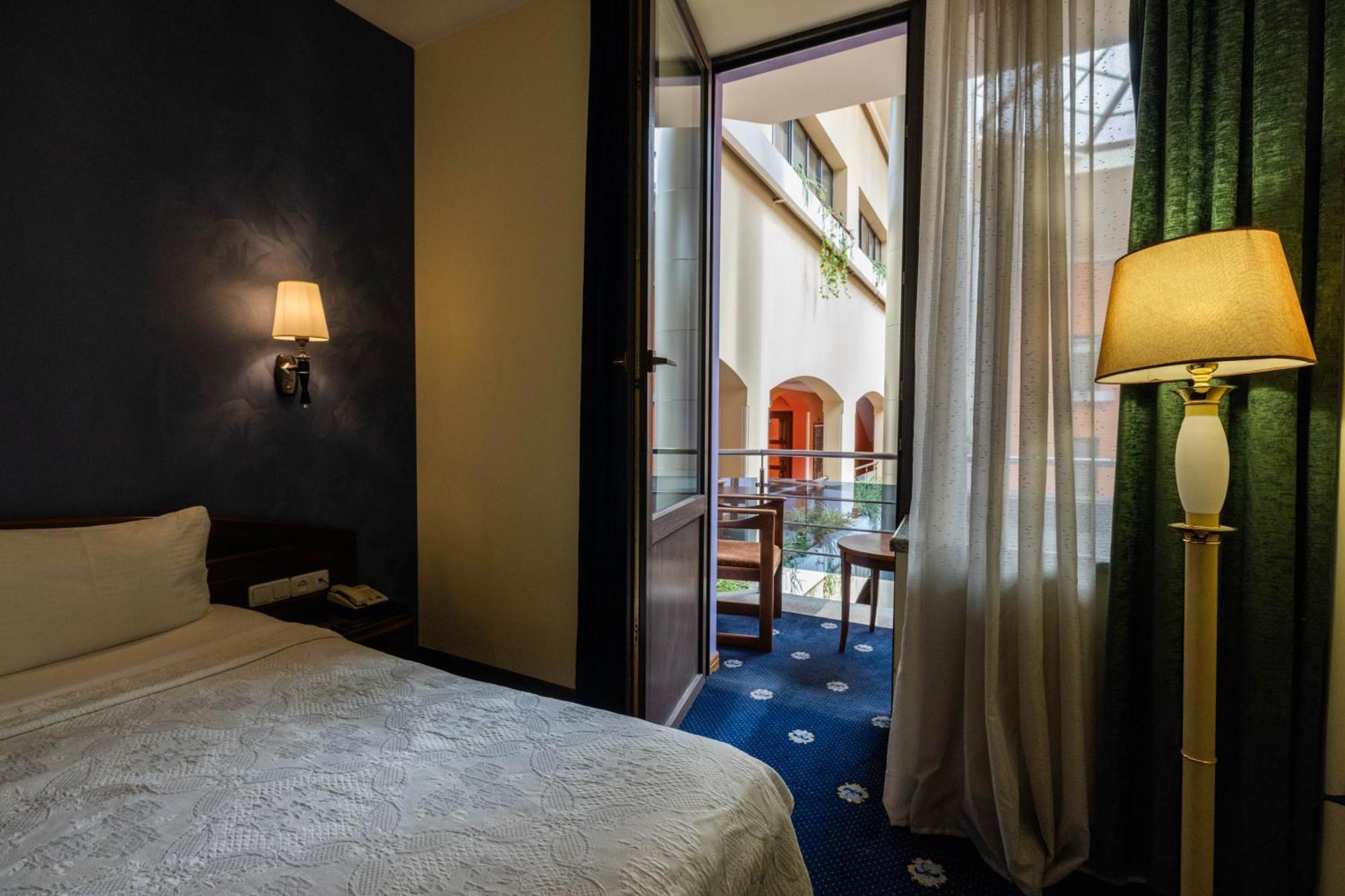 Ararat Hotel Γιερεβάν Εξωτερικό φωτογραφία