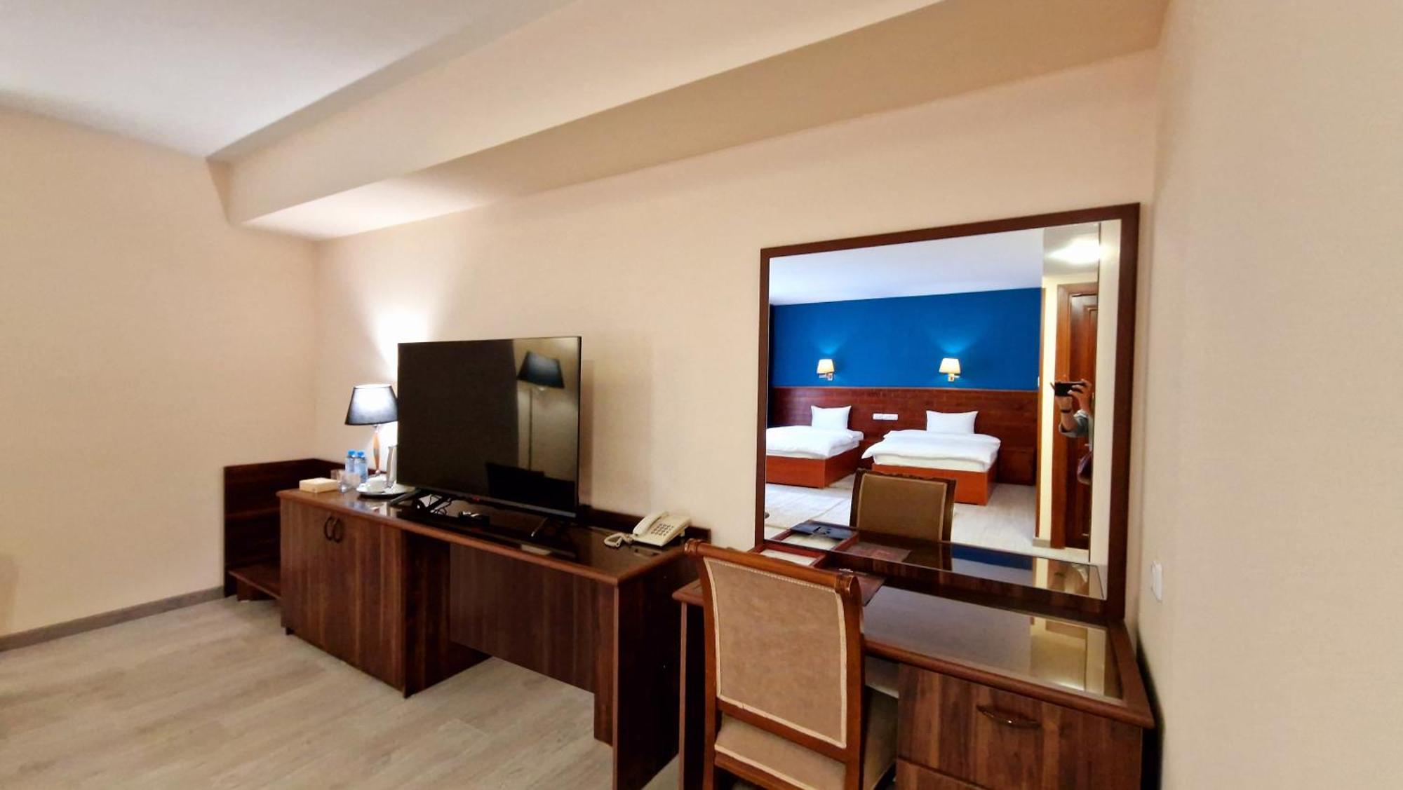 Ararat Hotel Γιερεβάν Εξωτερικό φωτογραφία