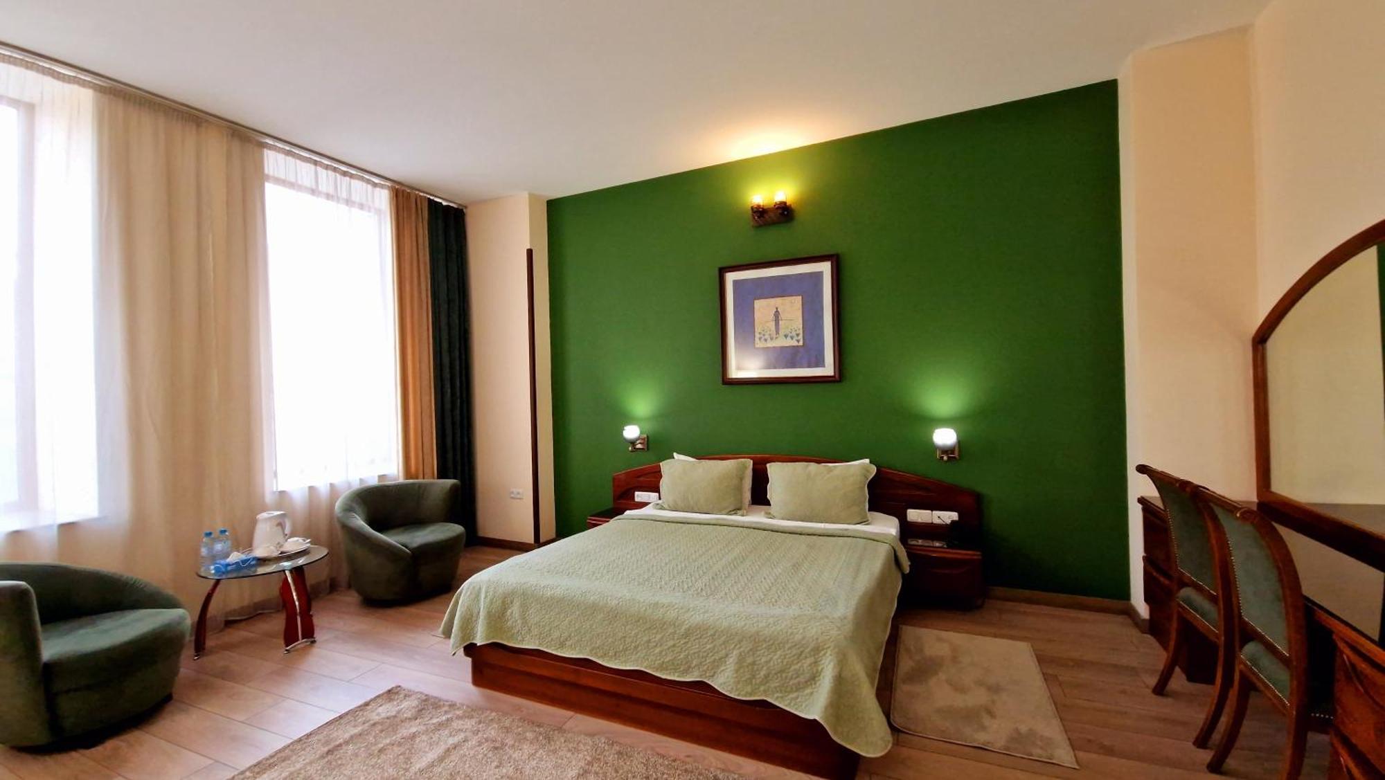 Ararat Hotel Γιερεβάν Εξωτερικό φωτογραφία