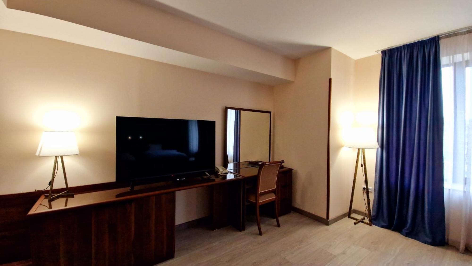 Ararat Hotel Γιερεβάν Εξωτερικό φωτογραφία