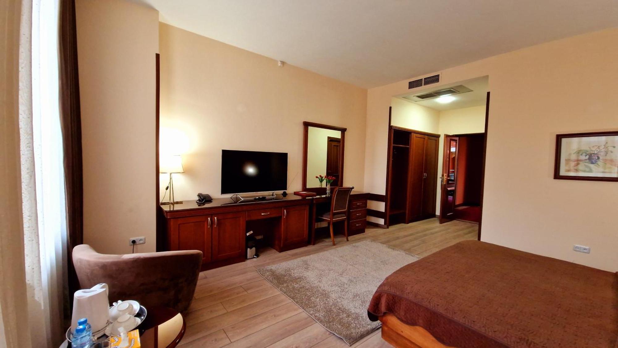 Ararat Hotel Γιερεβάν Εξωτερικό φωτογραφία