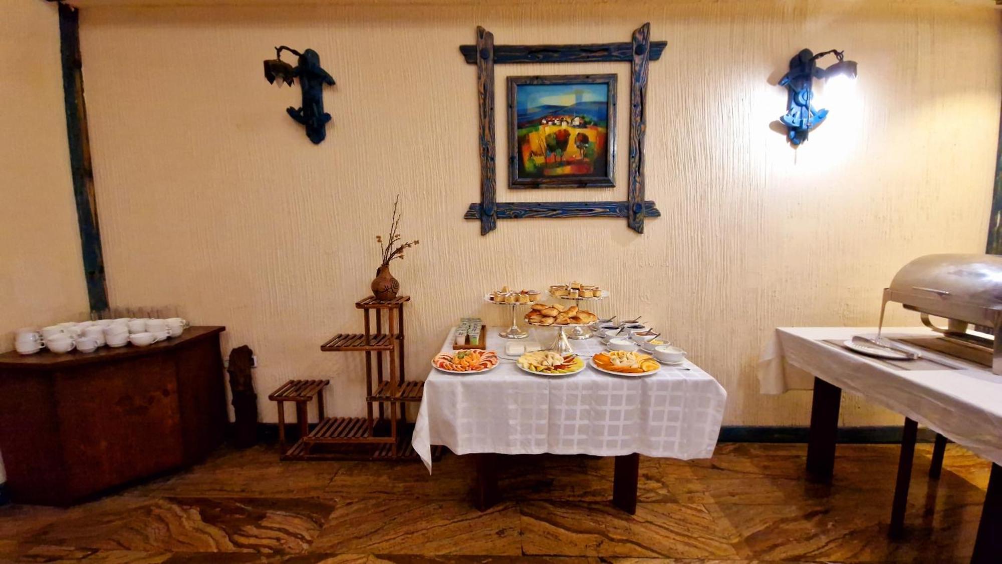 Ararat Hotel Γιερεβάν Εξωτερικό φωτογραφία