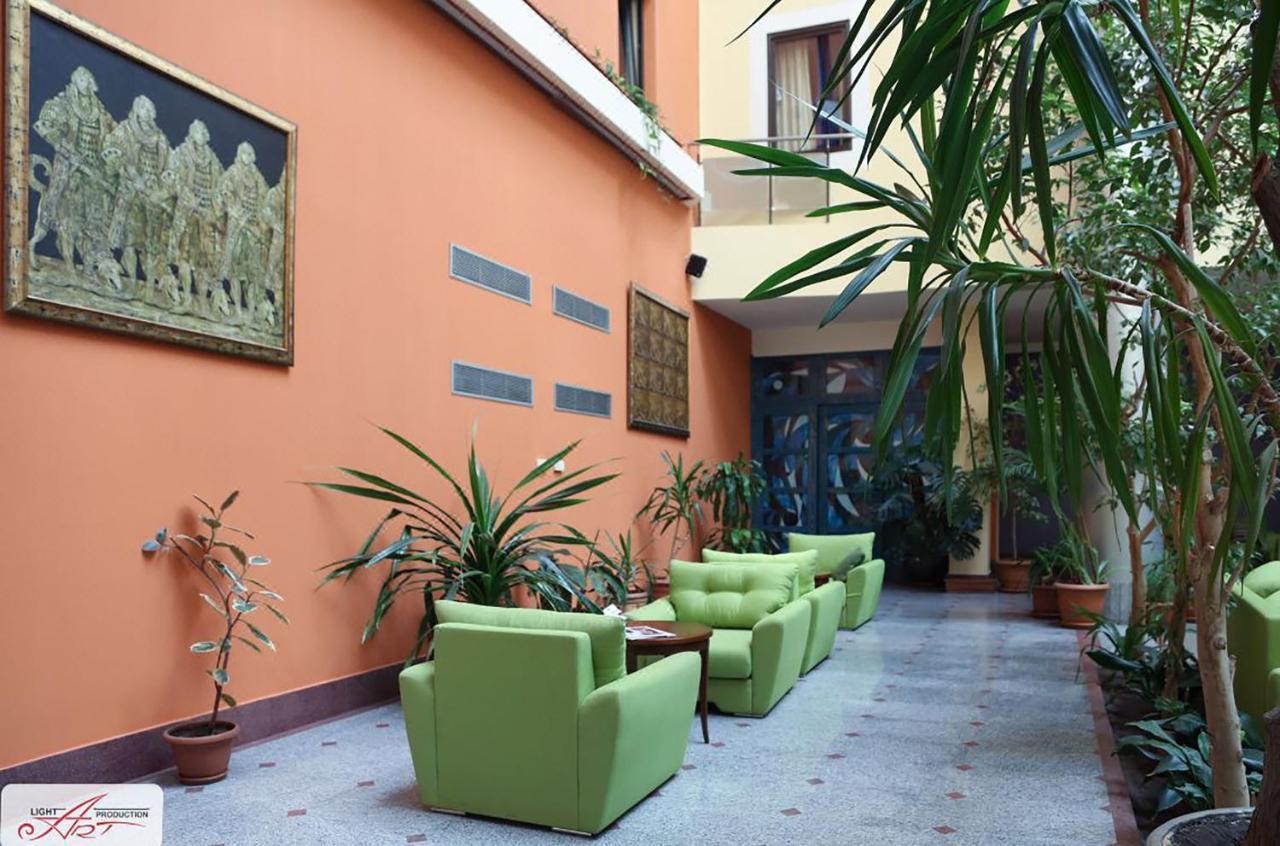 Ararat Hotel Γιερεβάν Εξωτερικό φωτογραφία