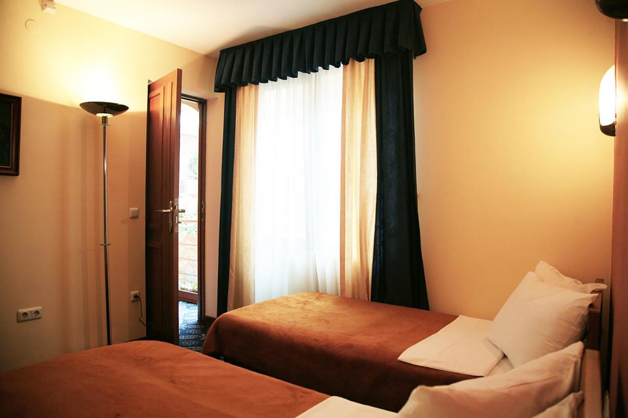 Ararat Hotel Γιερεβάν Εξωτερικό φωτογραφία