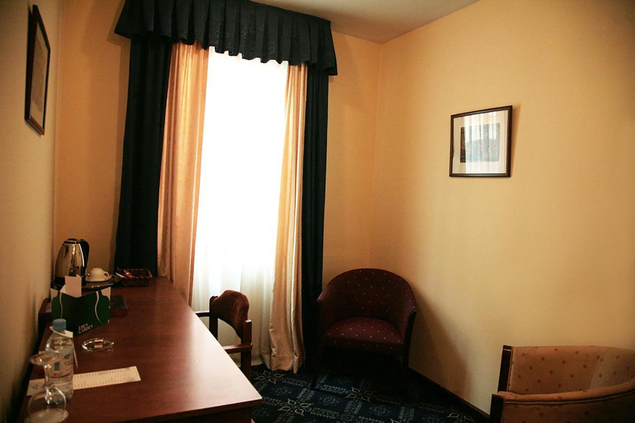 Ararat Hotel Γιερεβάν Εξωτερικό φωτογραφία